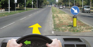 Slika uz pitanje: U situaciji prikazanoj na slici krećete se na