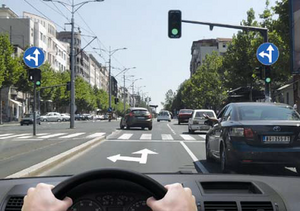 Slika uz pitanje: U situaciji prikazanoj na slici