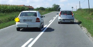 Slika uz pitanje: U situaciji prikazanoj na slici preticanje