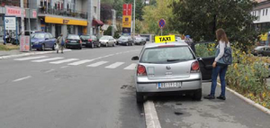 Slika uz pitanje: U situaciji prikazanoj na slici zaustavljanje vozila