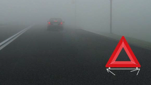 Slika uz pitanje: U situaciji prikazanoj na slici zaustavljeno vozilo