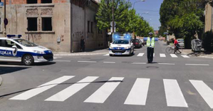 Slika uz pitanje: U situaciji prikazanoj na slici