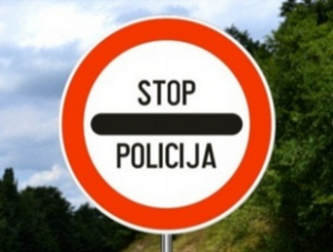 Slika uz pitanje: Saobraćajni znak prikazan na slici označava