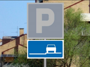 Slika uz pitanje: Dopunska tabla prikazana na slici, postavljena uz saobraćajni znak „Parkiralište”, označava