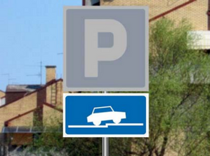 Slika uz pitanje: Dopunska tabla prikazana na slici, postavljena uz saobraćajni znak „Parkiralište”, označava