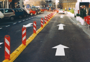 Slika uz pitanje: Oprema prikazana na slici („Delineator“) koristi se