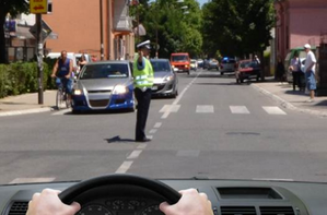 Slika uz pitanje: U situaciji prikazanoj na slici