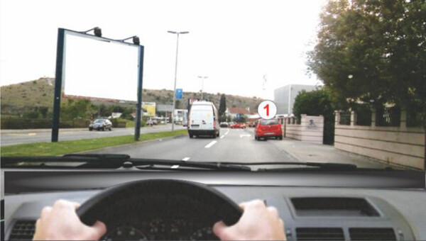 Slika uz pitanje: U situaciji kao na slici vozilo 1 je: