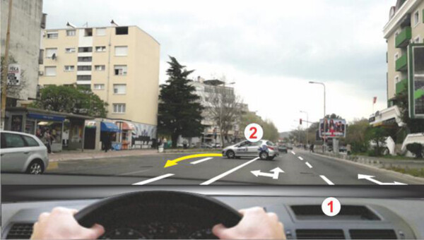 Slika uz pitanje: Uzdužna neisprekidana linija dijeli kolovoz: